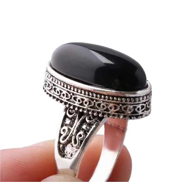 Vintage Antiqued Silver Long Oval Black Solitaire - Picture 3 of 5